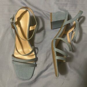 Chic Strappy Block Heel Sandals in Blue